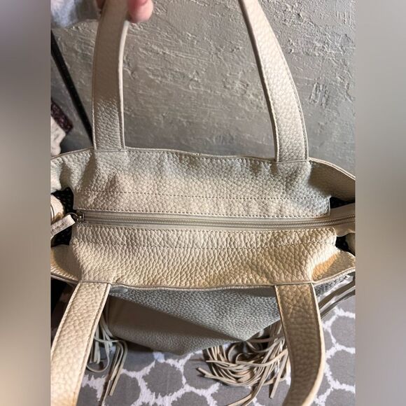 Shiraleah Fringe Cream Tote/Crossbody Vegan Bag large zipper pocket faux leather - Picture 11 of 16